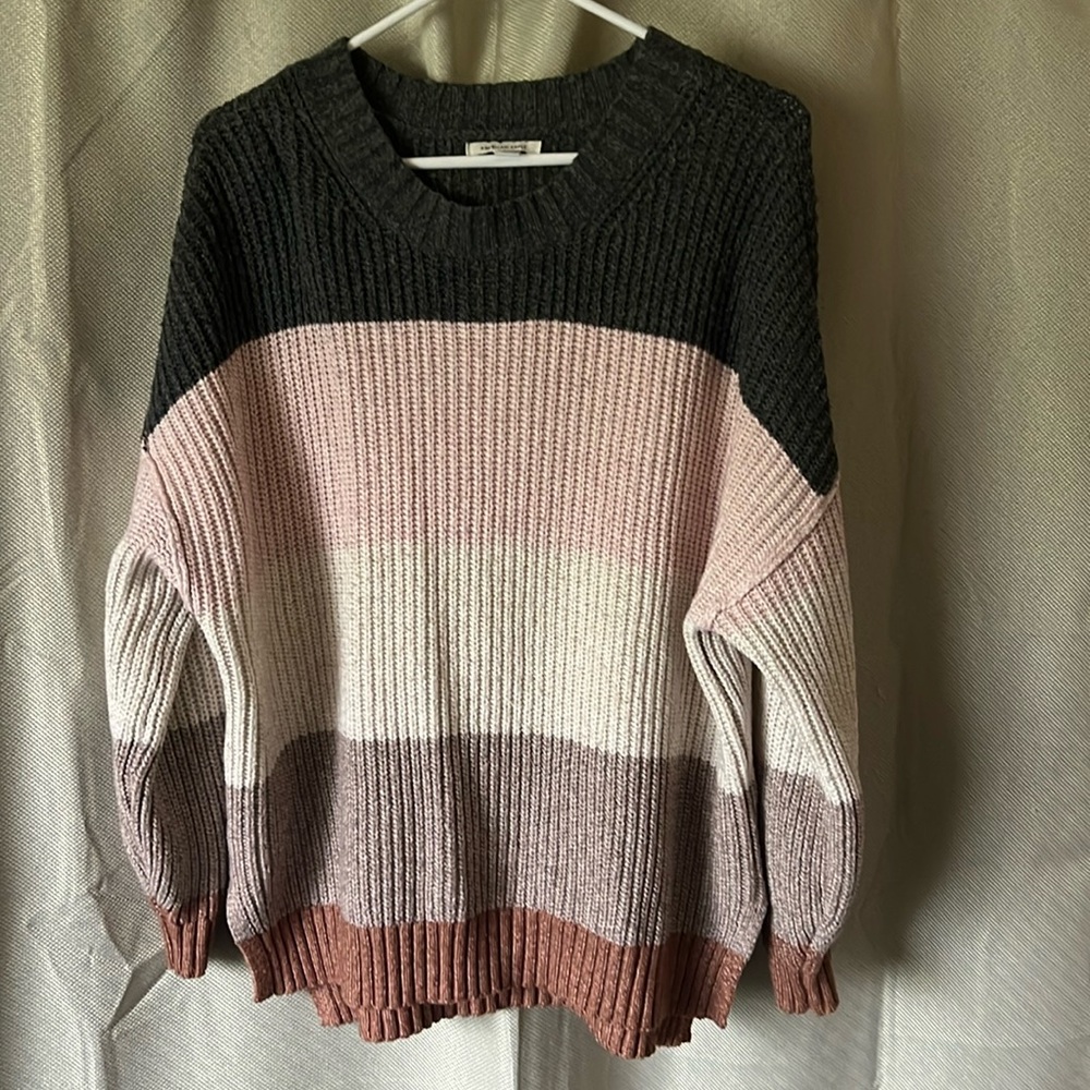 American Eagle Sweater
